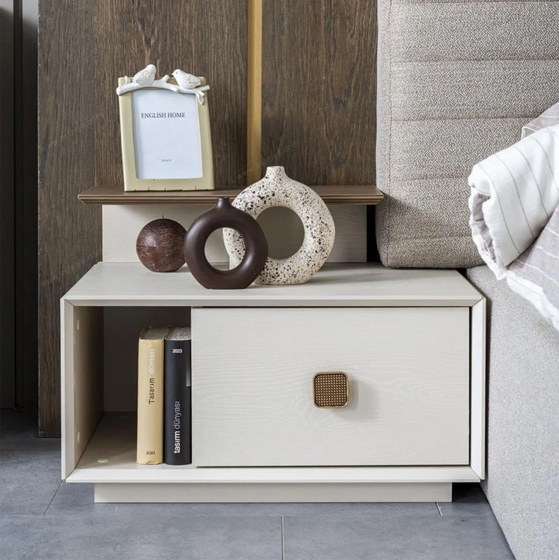 Orjin Ahşap, Ekru Komodin 1