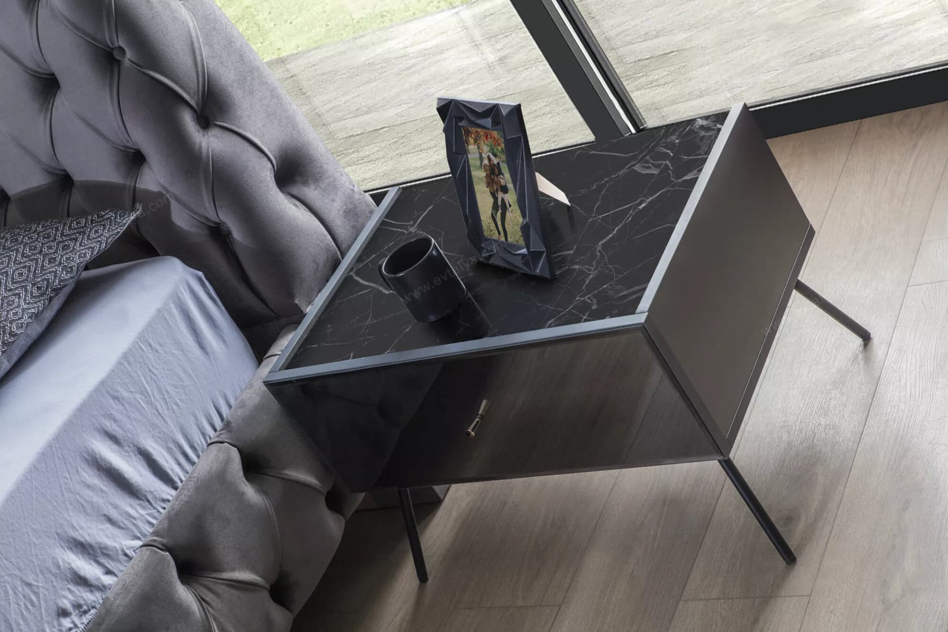 Bronze Anrasit, Ahşap, Aytaşı Komodin - Image 1