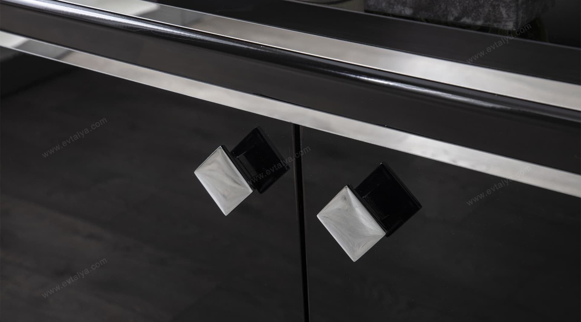 Lacos Siyah Krom Konsol - Image 3