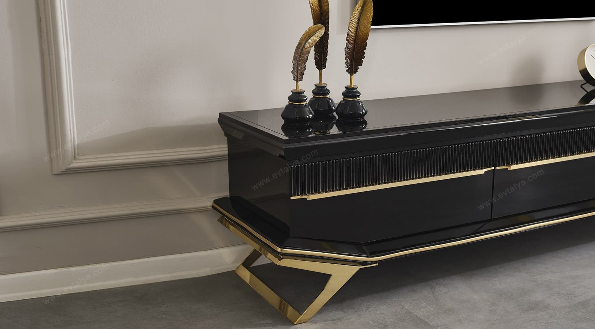 Masarati Siyah Gold Tv Ünitesi 4