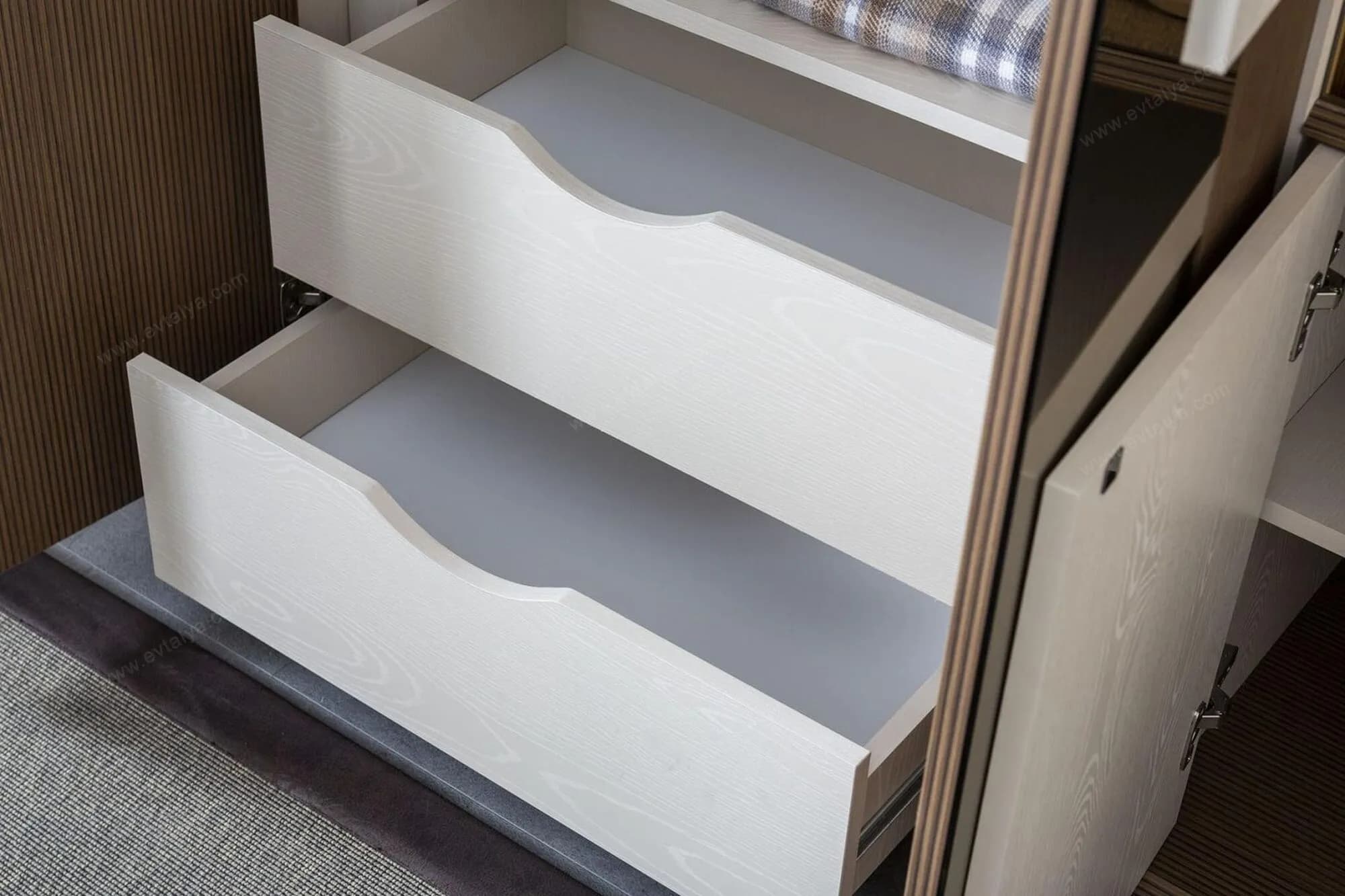 Orjin 6 Kapaklı, Şömineli Gardırop - Image 7