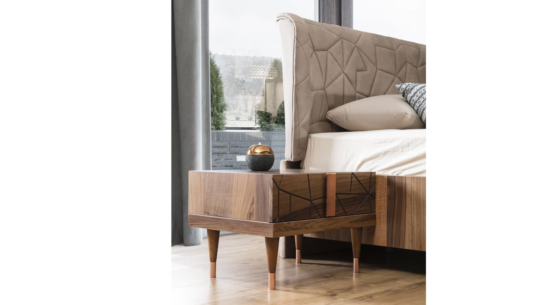 Petra Ahşap Masif Komodin - Image 1