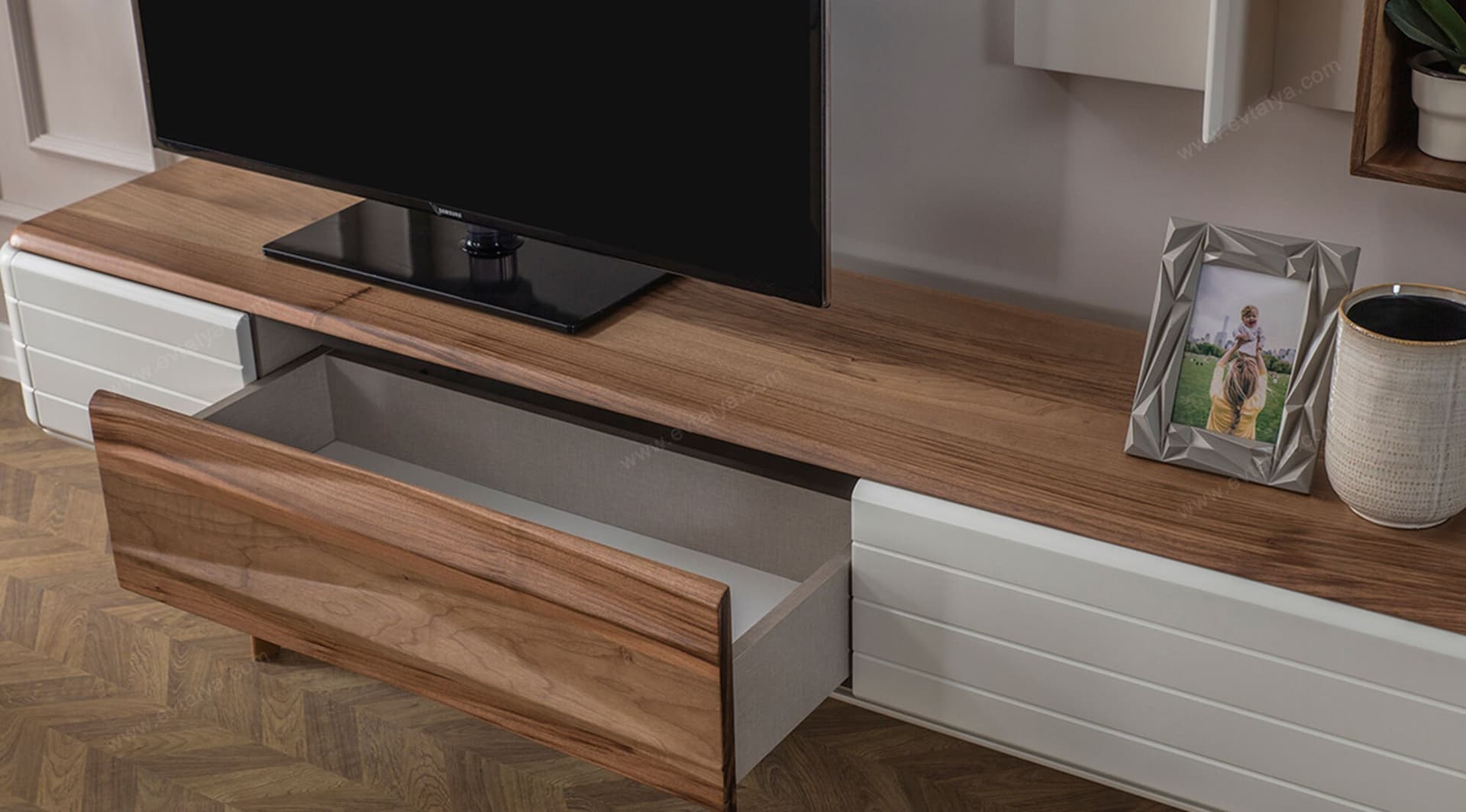 Polo Tv Ünitesi 3