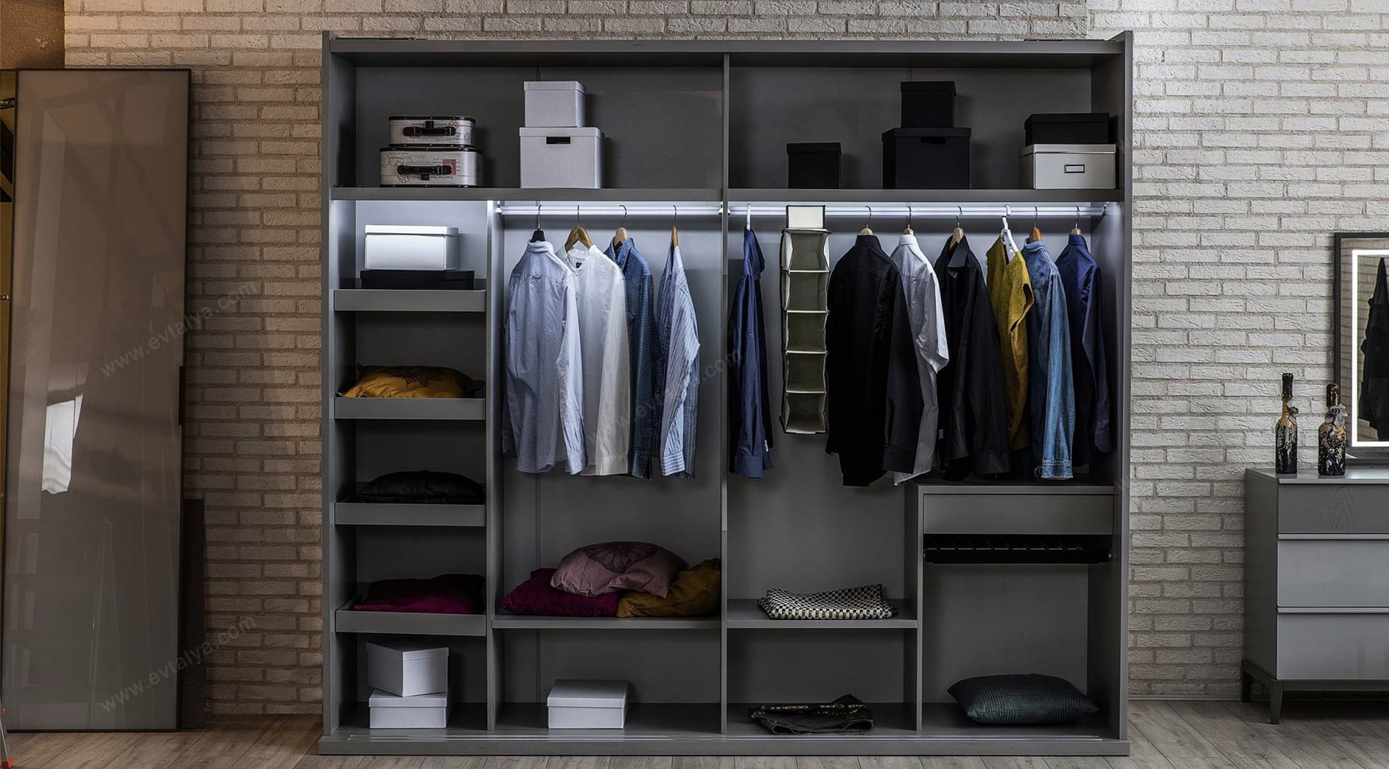 Salda Sürgülü Tv'li Yatak Odası Takımı - Image 2